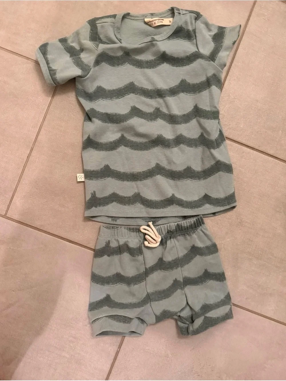 Childhoods Clothing Waves Set short sleeves & shirt 4T